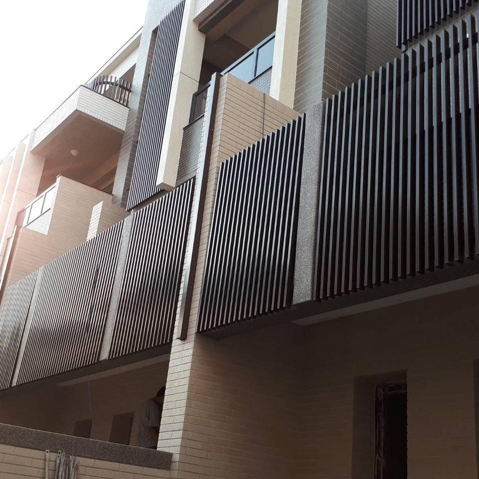 高雄楠梓實際施工案例｜高雄楠梓住宅外牆格柵圍欄施工